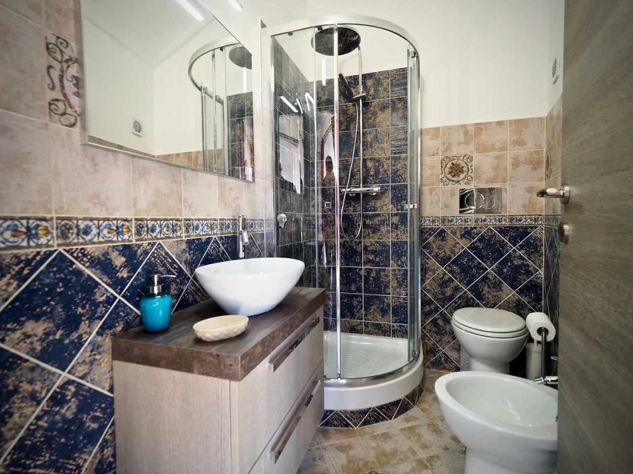 Romantic Suite Con Vista San Donato Генуя Экстерьер фото